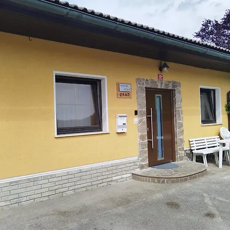 Apartma Grad Motnik Exterior photo