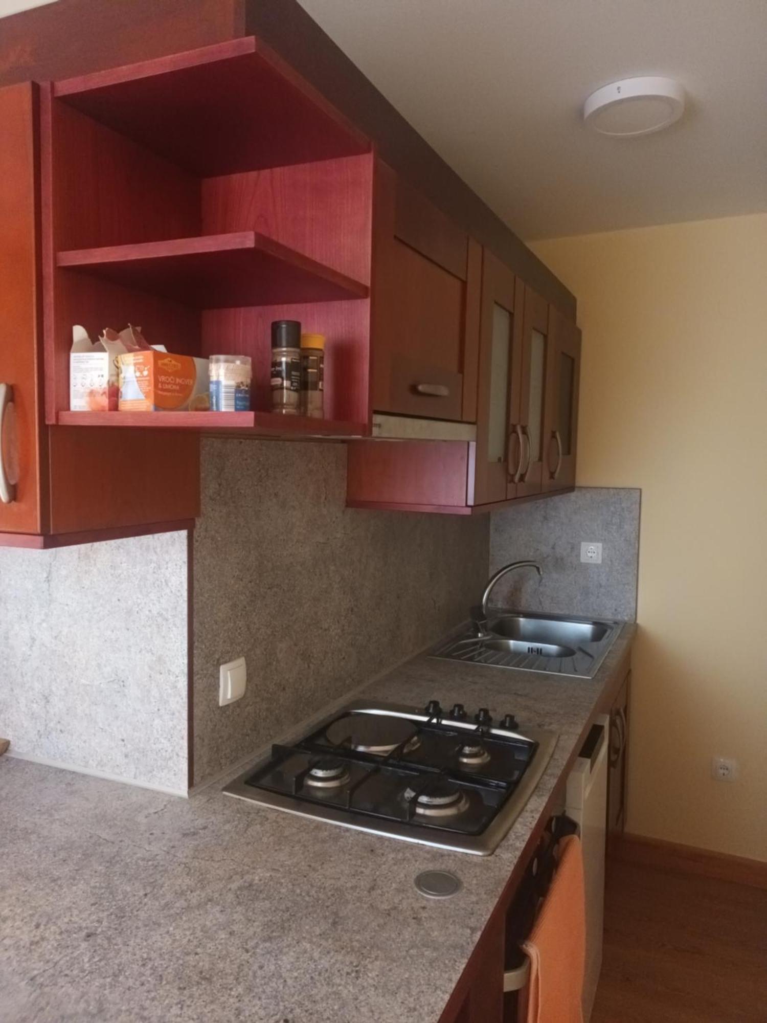 Apartma Grad *