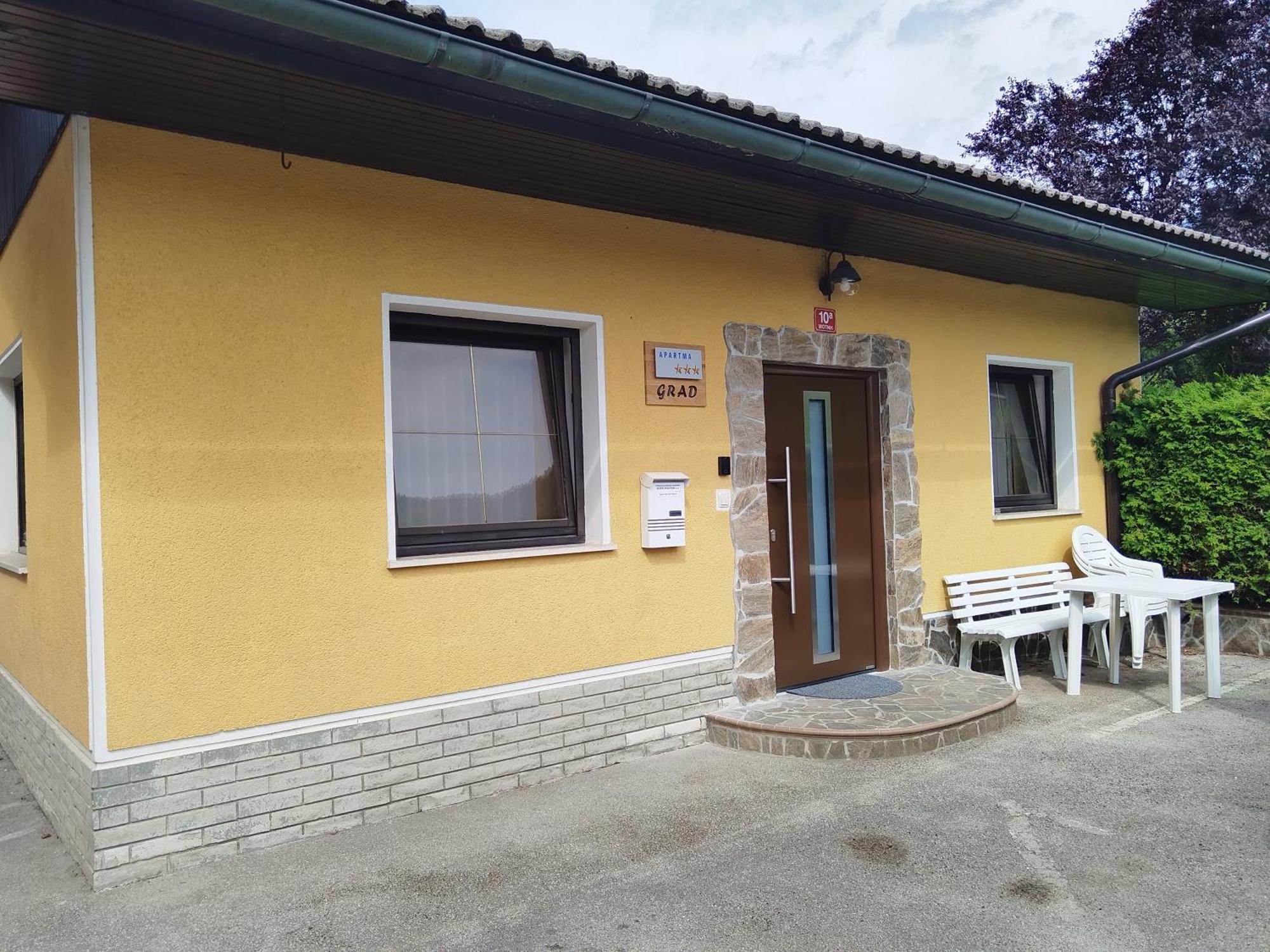Apartma Grad